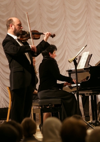 Дует солістів - Г. Сафонов (скрипка), О. Строган (фортепіано)
