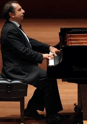 Абонемент №7. Карло Гранте (Італія), СОНФУ