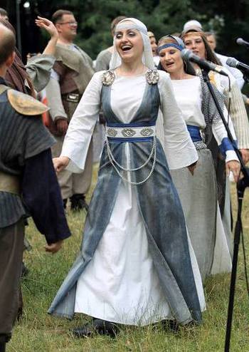 Наддніпрянське весілля. Театр 