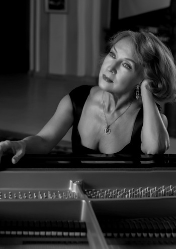 Фридерик Шопен: Інеса Порошина (фортепіано)